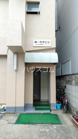 24/27 エントランス