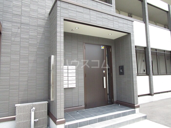 19/28 エントランス