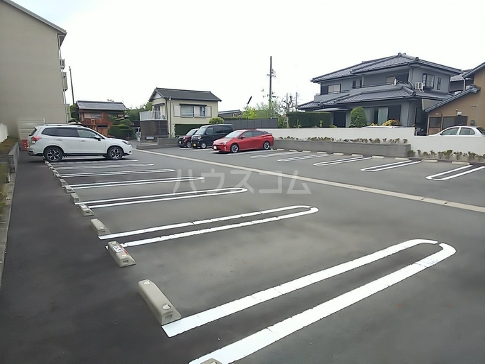 2/6 駐車場
