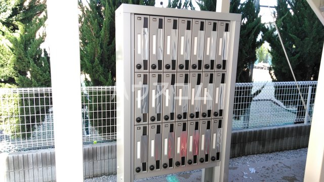 21/30 エントランス