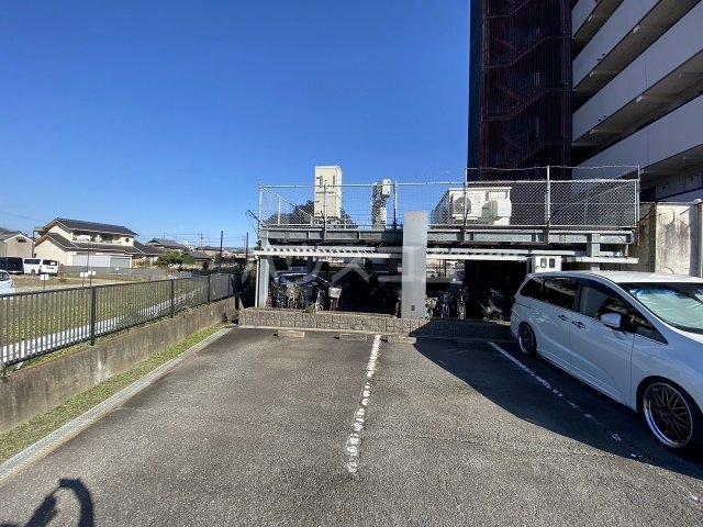 22/30 駐車場