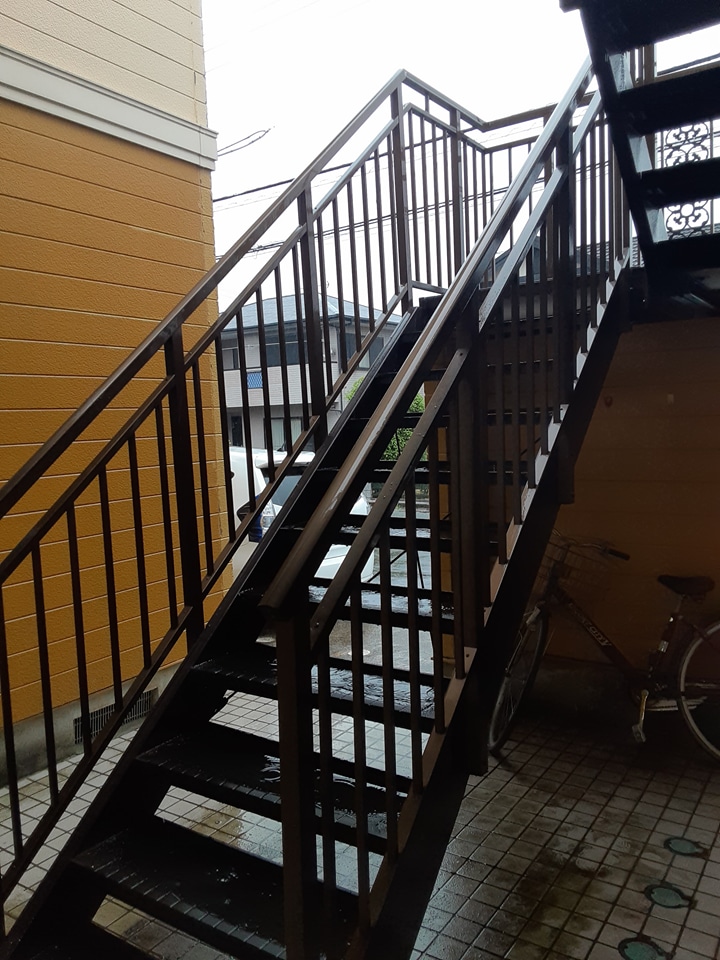 23/25 エントランス