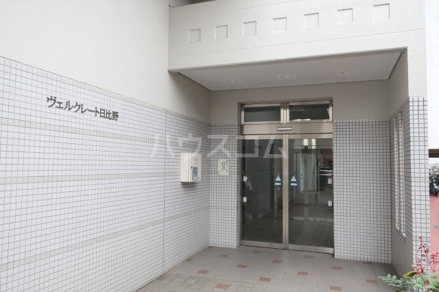 21/28 エントランス