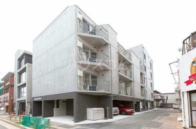 13/24 エントランス