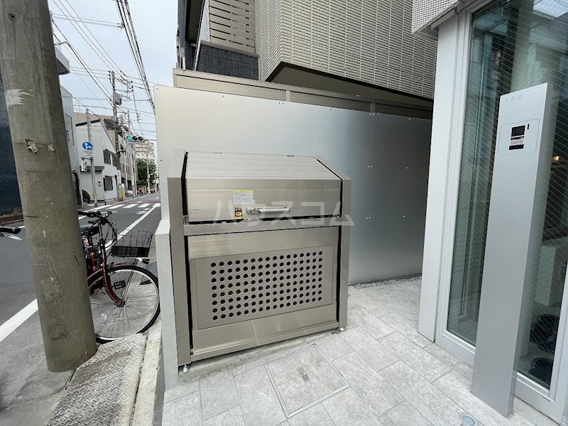 22/30 エントランス