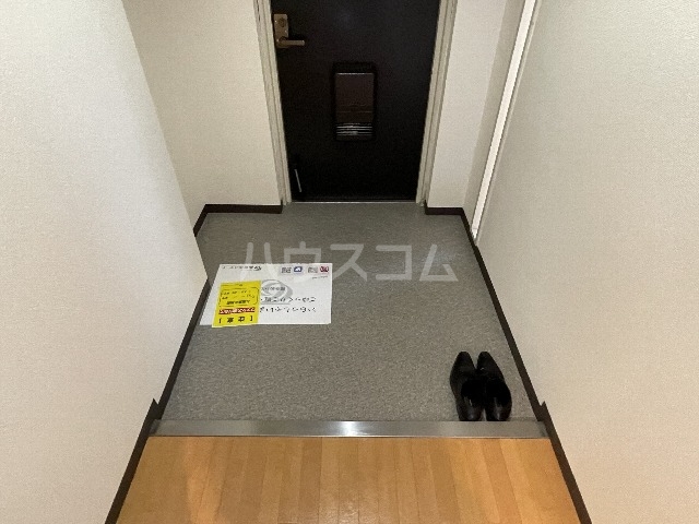 13/30 玄関