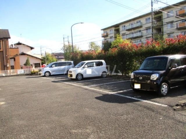 14/16 駐車場