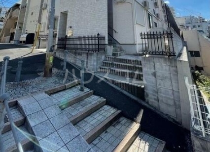 2/4 エントランス