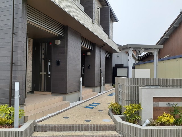 14/21 エントランス