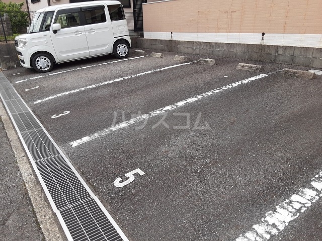 3/5 駐車場