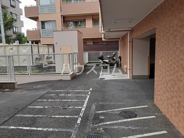 22/30 エントランス