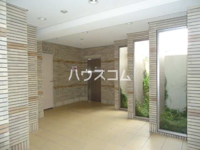 14/17 エントランス