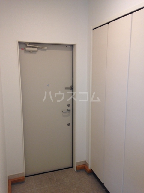 13/30 玄関