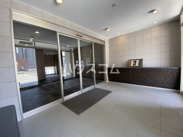 2/4 エントランス