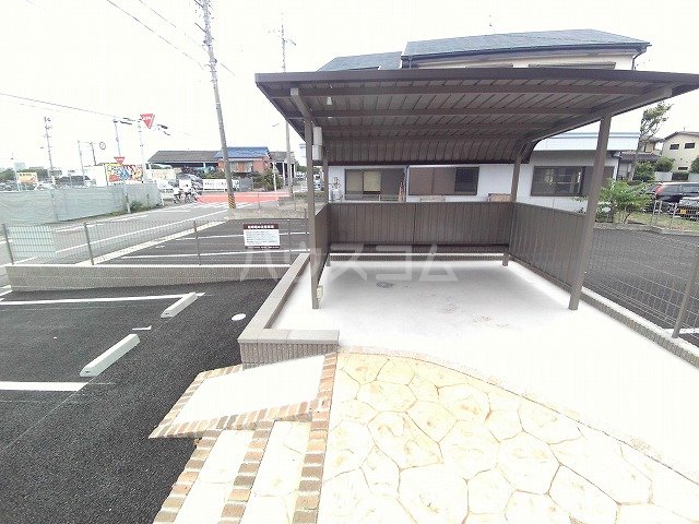 22/30 駐車場