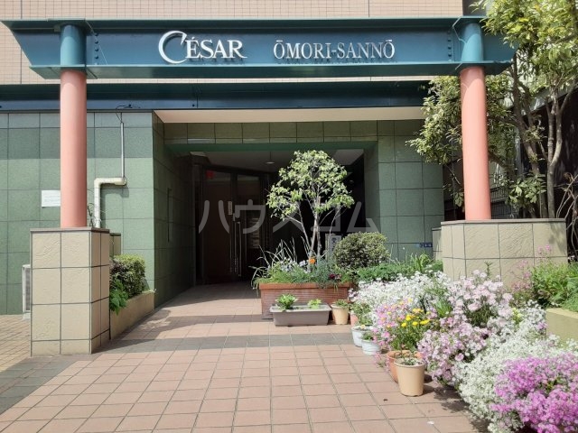 28/30 エントランス