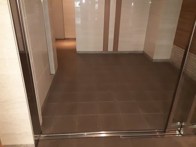 3/10 エントランス