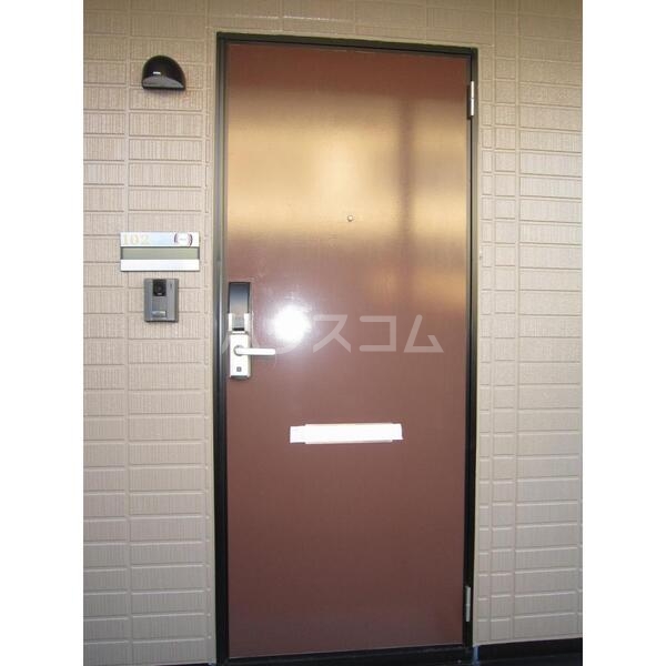 18/20 エントランス