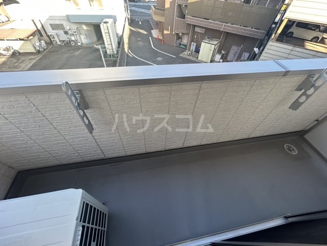 20/30 バルコニー