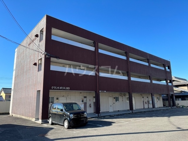 18/28 エントランス