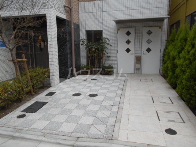 29/30 エントランス