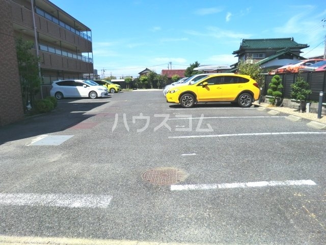 22/27 駐車場