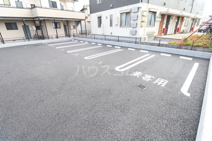19/28 駐車場