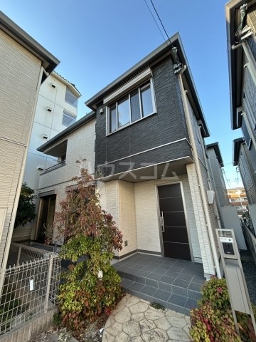 24/30 エントランス