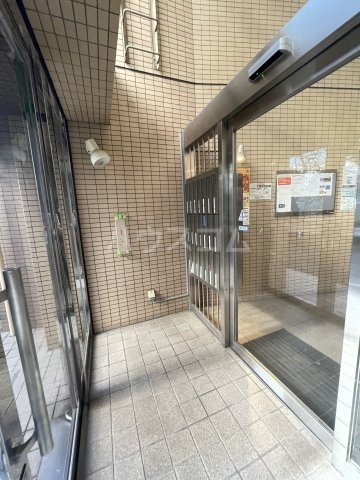 22/30 エントランス