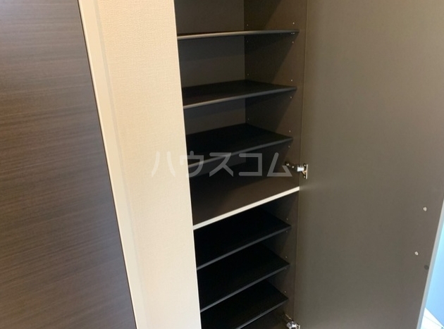 22/30 エントランス