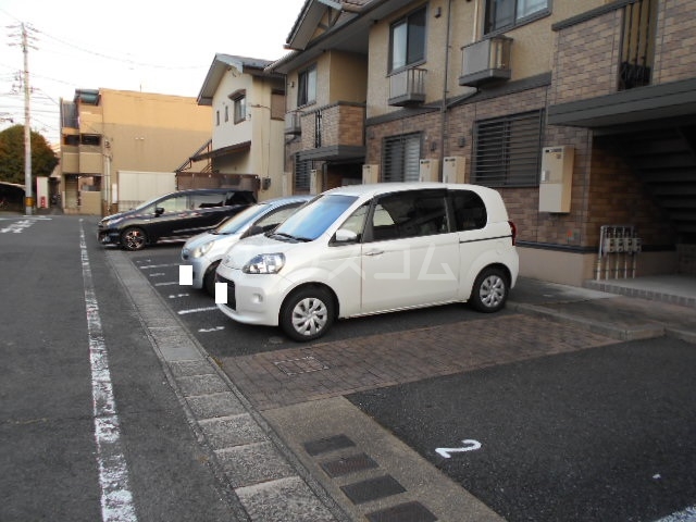 22/30 駐車場
