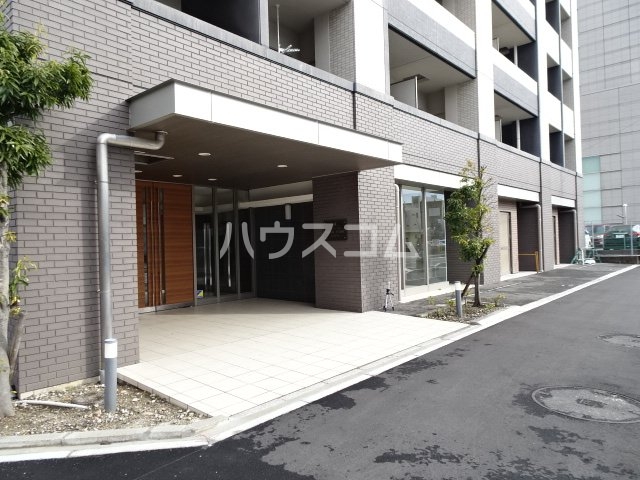 22/30 エントランス