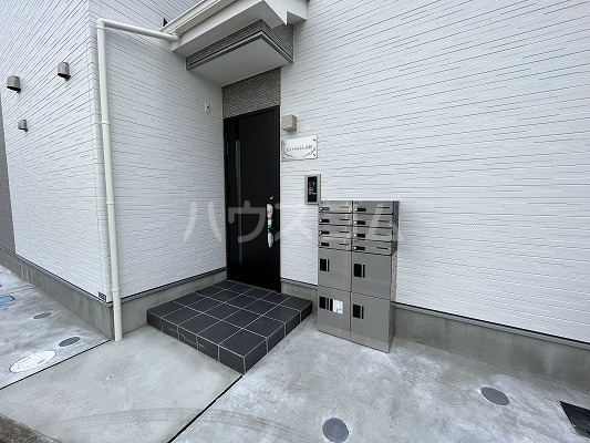 20/30 エントランス