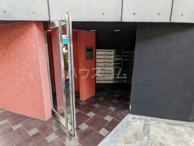 14/23 エントランス