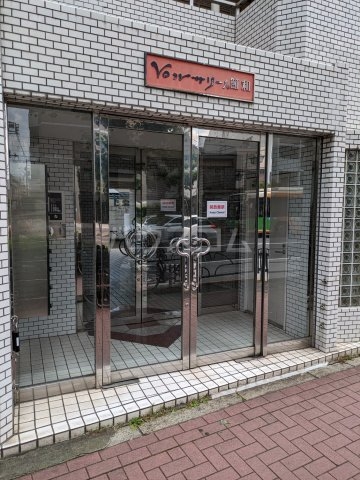 13/14 エントランス