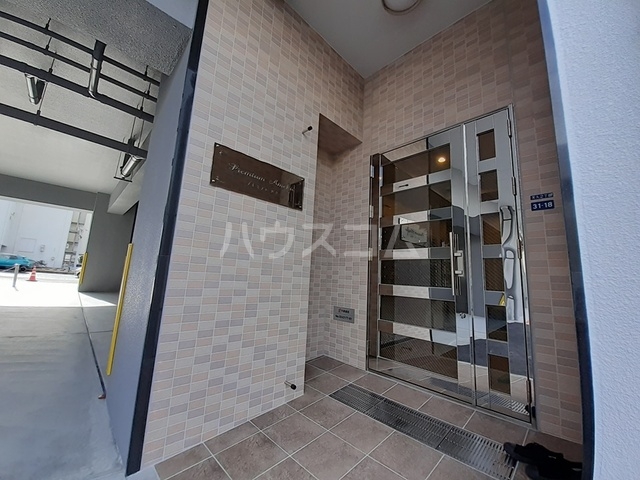 15/21 エントランス