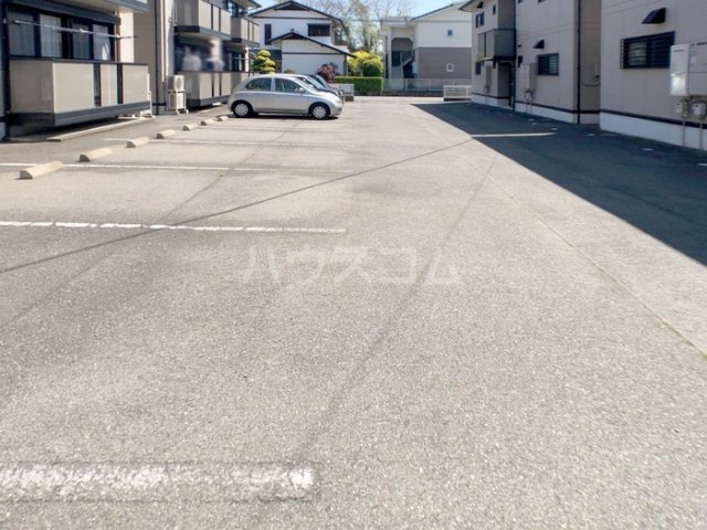 19/25 駐車場