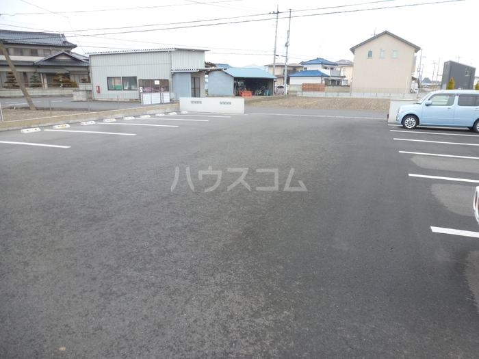 2/7 駐車場