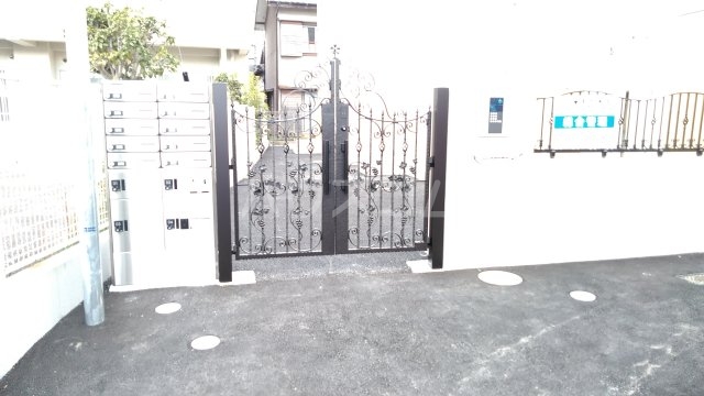 17/24 エントランス