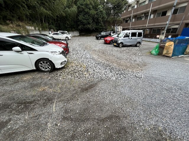 28/30 駐車場