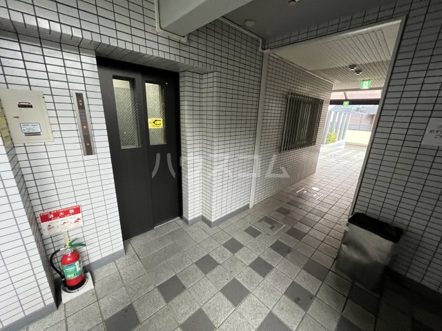 14/22 エントランス