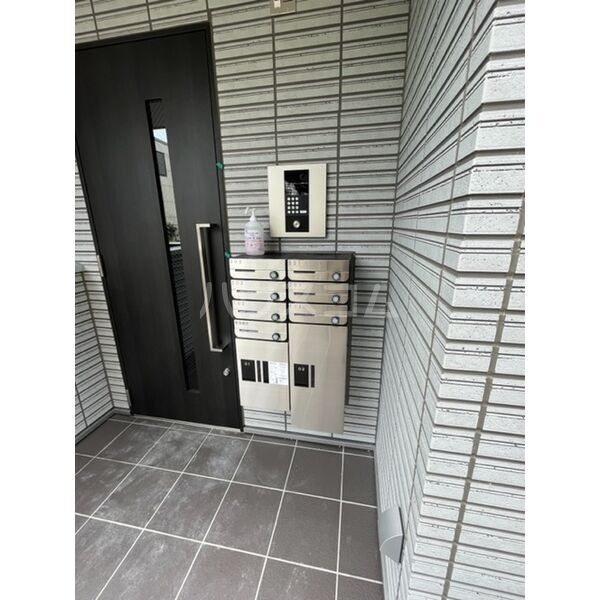 16/24 エントランス