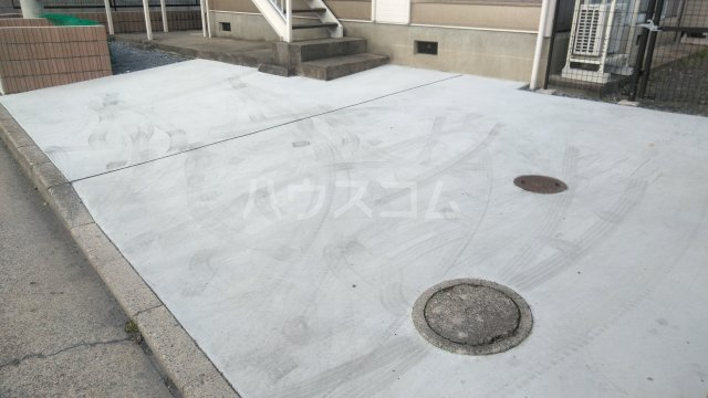17/27 駐車場
