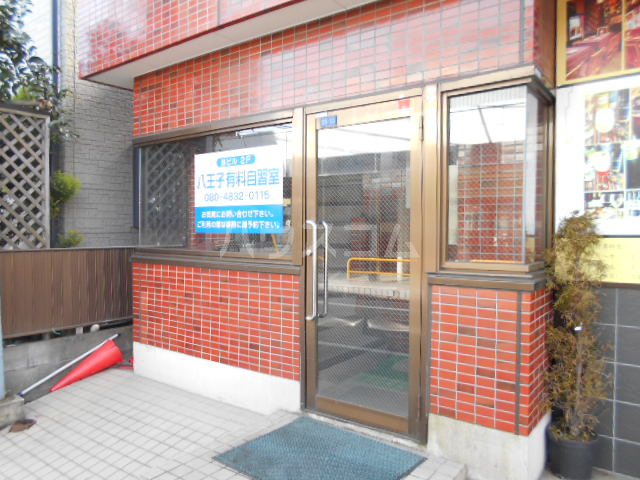 21/30 エントランス