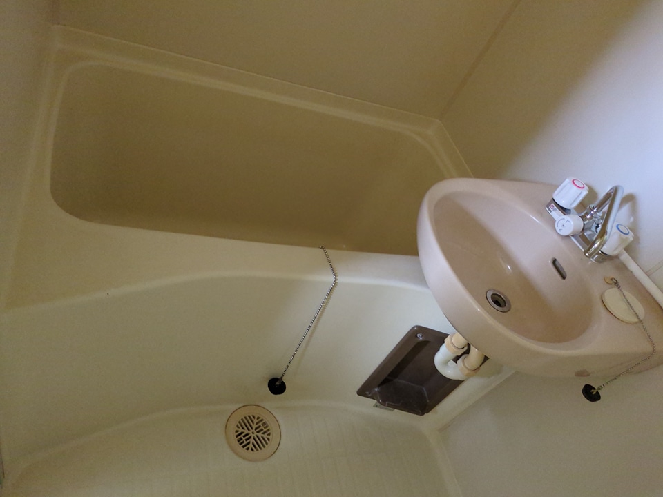 13/23 浴室