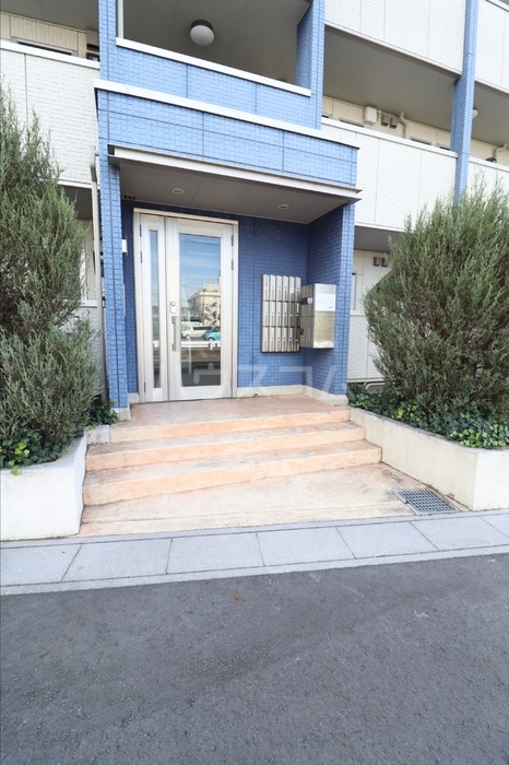 15/26 エントランス