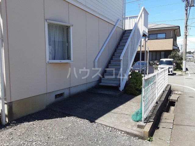 27/30 エントランス