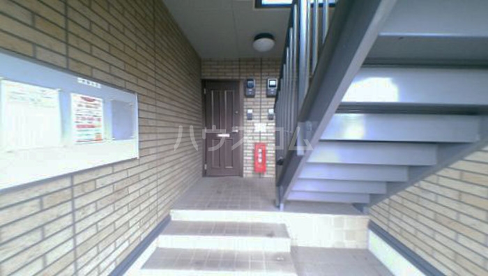 13/23 エントランス