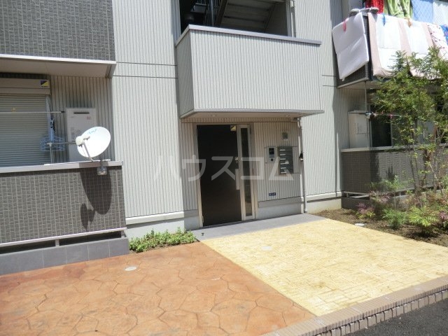 20/26 エントランス