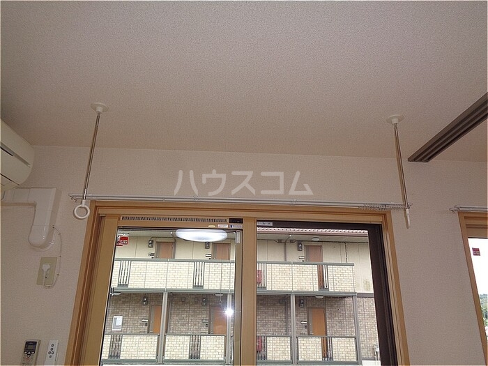 2/4 エントランス